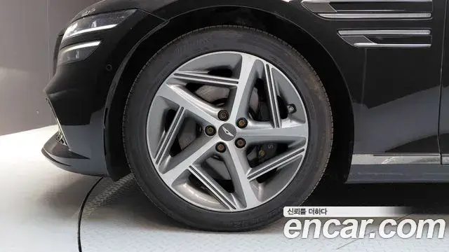 Genesis G80 2023 — Şəkil 37/38