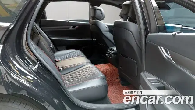 Genesis G80 2023 — Şəkil 29/38