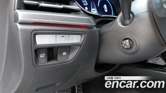 Genesis G80 2023 — Şəkil 34/38