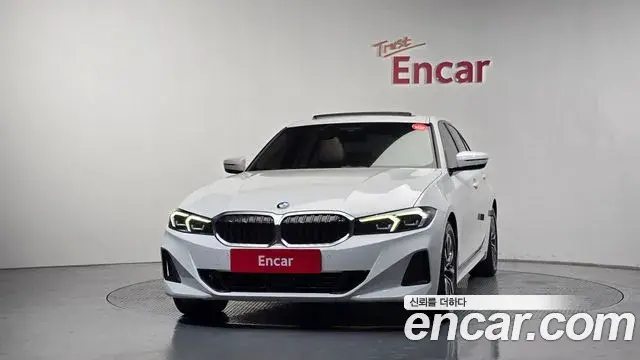 BMW 3 Series 2023 — ფოტო 20/33