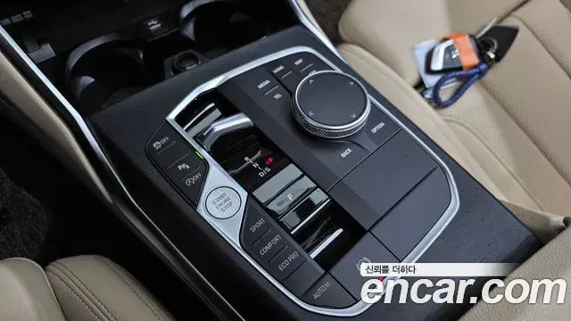 BMW 3 Series 2023 — ფოტო 4/33