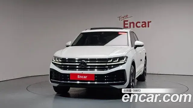 Volkswagen Touareg 2024 — Photo 37/38