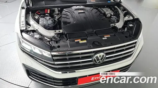 Volkswagen Touareg 2024 — Photo 30/38