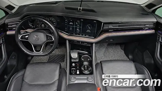 Volkswagen Touareg 2024 — Photo 33/38