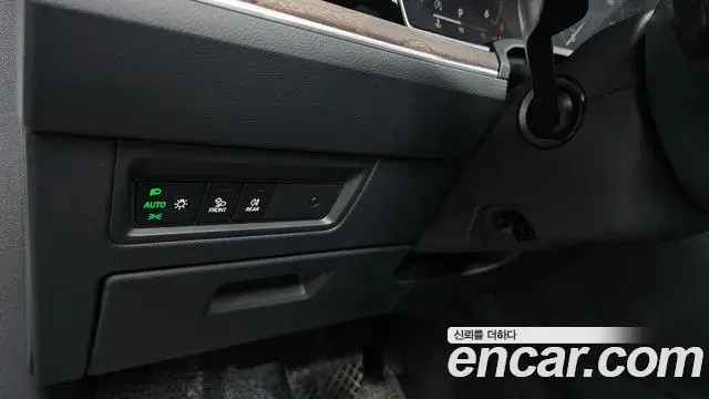 Volkswagen Touareg 2024 — Photo 3/38