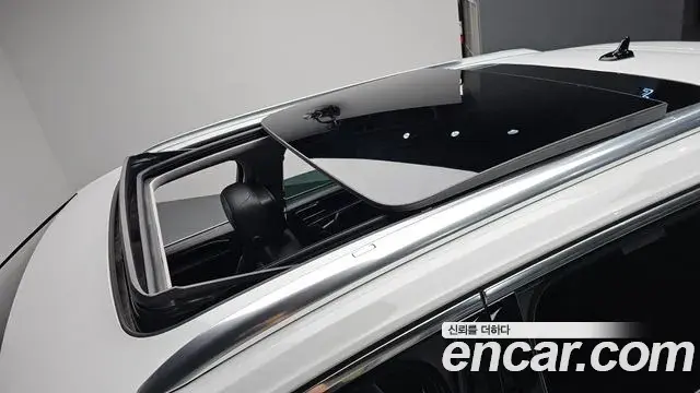 Volkswagen Touareg 2024 — Photo 22/38