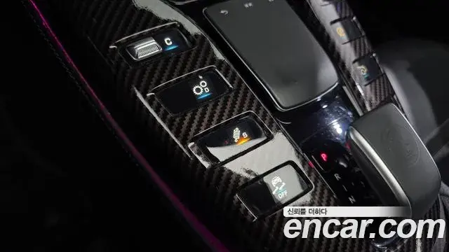 Mercedes-Benz AMG GT 2021 — Фото 9/20
