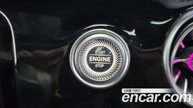 Mercedes-Benz AMG GT 2021 — Şəkil 32/33