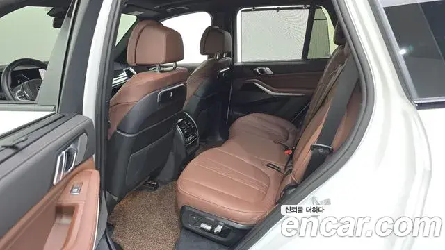 BMW X5 2025 — ფოტო 33/35