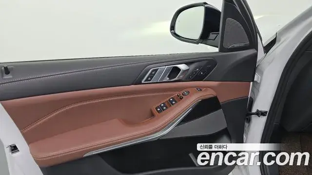 BMW X5 2025 — ფოტო 11/35