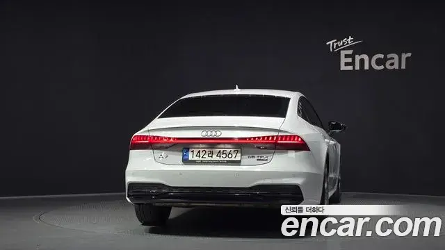 Audi A7 2023 — Фото 4/20
