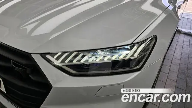 Audi A7 2023 — Şəkil 32/34