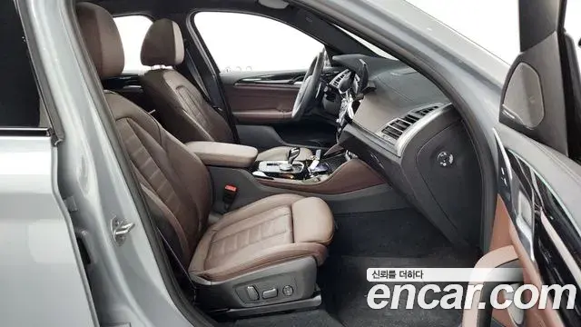 BMW X4 2025 — Photo 33/37