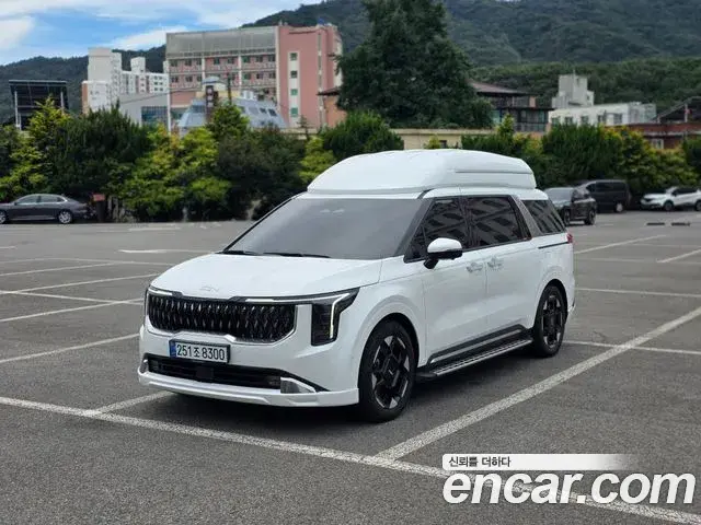 Kia Carnival 2025 — Photo 2/16