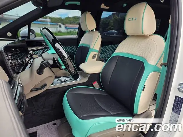 Kia Carnival 2025 — Photo 7/16