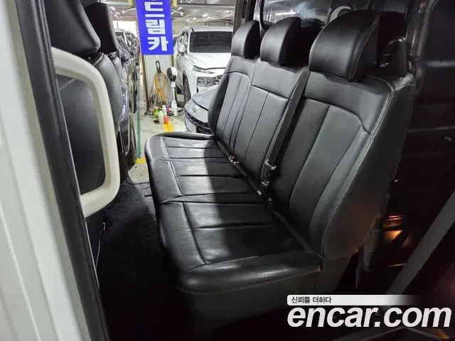 Hyundai Staria 2023 — Photo 14/20