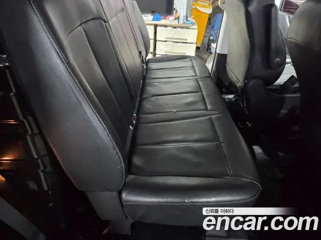 Hyundai Staria 2023 — Photo 16/20