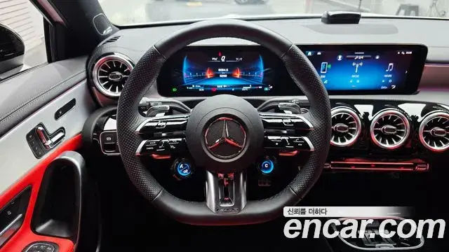 Mercedes-Benz A-Class 2025 — Photo 2/31