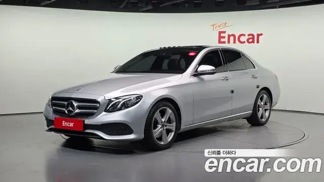 Mercedes-Benz E-Class 2018 — Photo 3/31