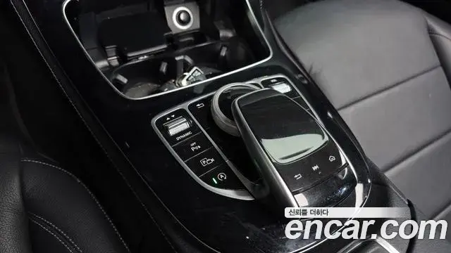 Mercedes-Benz E-Class 2018 — Photo 14/31