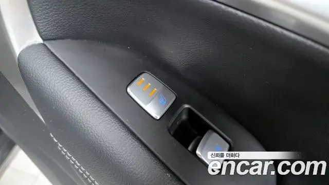 Genesis G70 2021 — ფოტო 10/20