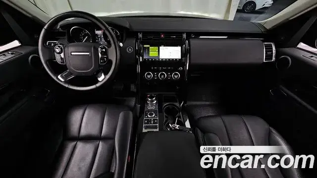 Land Rover Discovery 5 2020 — Şəkil 10/36