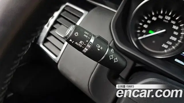 Land Rover Discovery 5 2020 — Şəkil 35/36