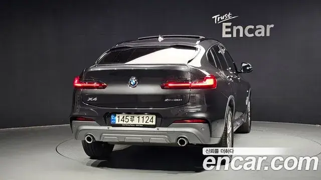 BMW X4 2021 — ფოტო 10/32