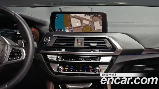 BMW X4 2021 — ფოტო 25/32