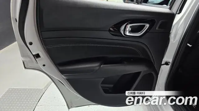 Jeep Compass 2022 — Şəkil 30/30