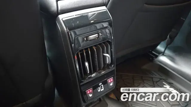 Jeep Compass 2022 — Şəkil 28/30