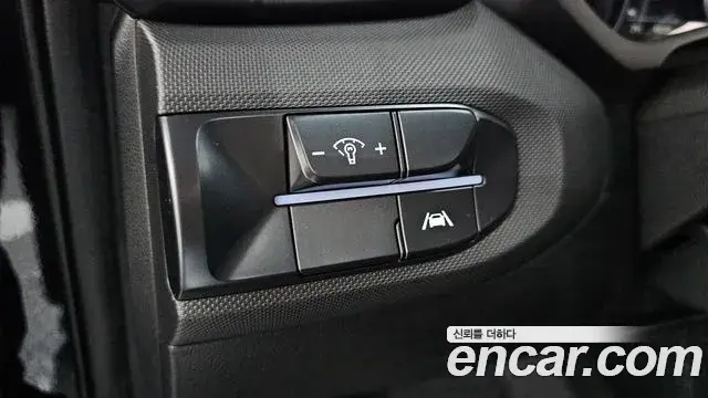 Hyundai Veloster 2021 — Фото 19/20