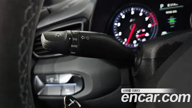 Hyundai Veloster 2021 — Şəkil 14/34
