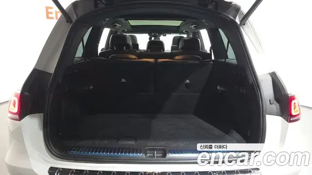 Mercedes-Benz GLS-Class 2021 — Photo 9/20