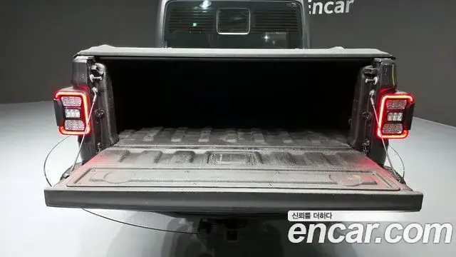 Jeep Gladiator 2020 — Şəkil 8/20