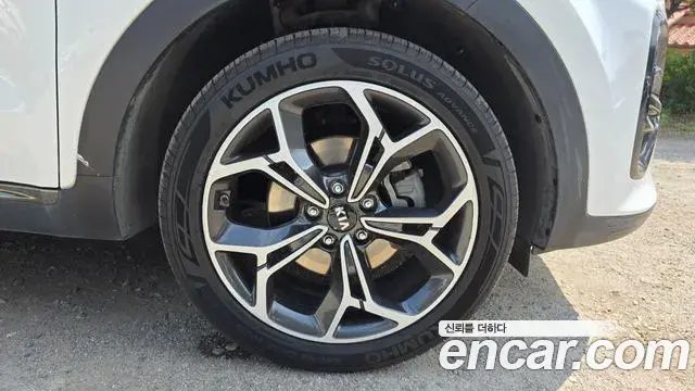 Kia Sportage The Bold 2019 — Photo 9/31