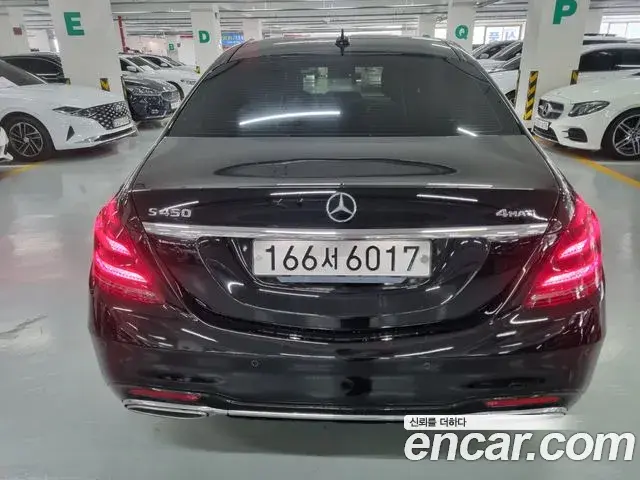 Mercedes-Benz S-Class 2018 — Photo 10/16