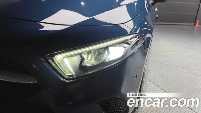 Mercedes-Benz A-Class 2020 — Şəkil 12/28