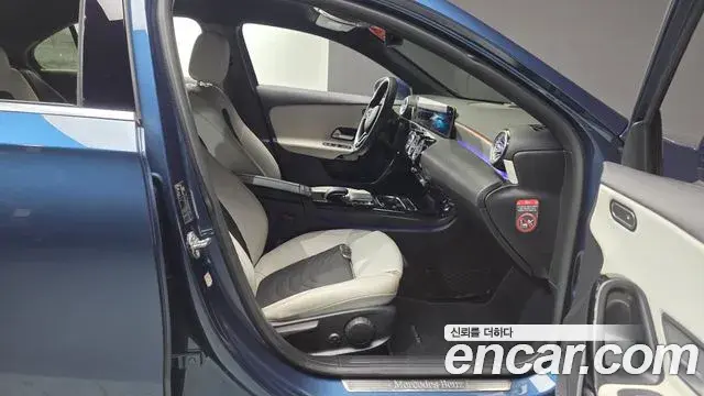 Mercedes-Benz A-Class 2020 — Şəkil 27/28