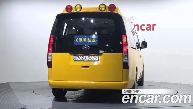 Hyundai Staria 2023 — Фото 4/20