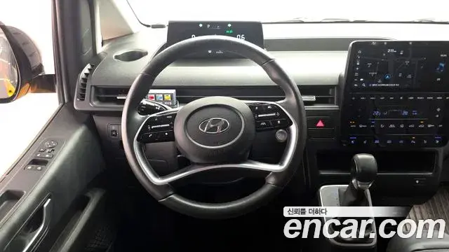 Hyundai Staria 2023 — Фото 14/20