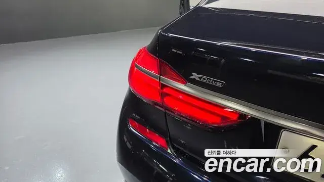 BMW 7 Series 2018 — Şəkil 6/36
