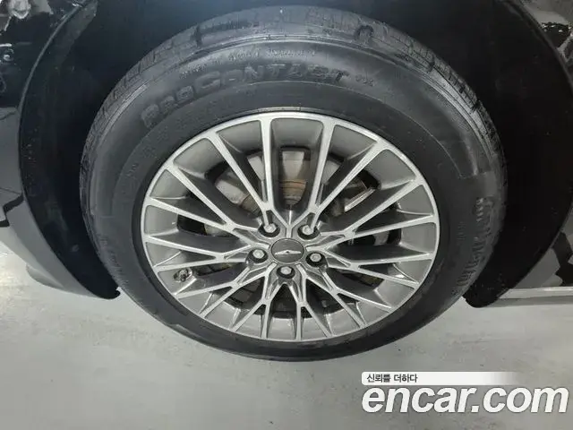 Genesis G80 2020 — Photo 13/17
