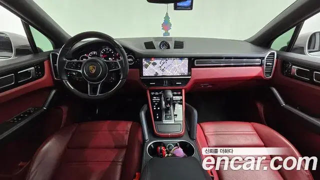 Porsche Cayenne 2021 — ფოტო 9/20