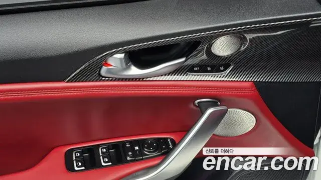 Kia Stinger 2018 — Фото 19/20