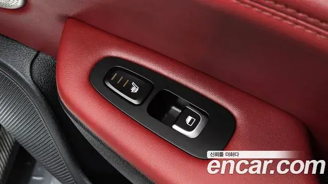 Kia Stinger 2018 — ფოტო 31/31
