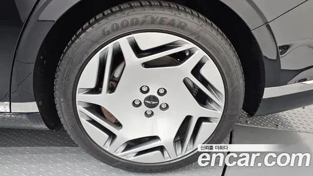 Genesis G90 2022 — ფოტო 35/40