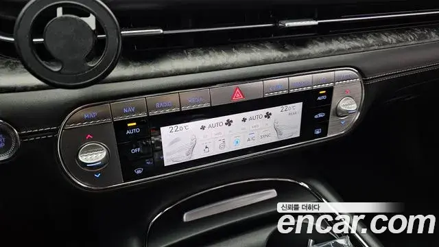 Genesis G90 2022 — ფოტო 31/40