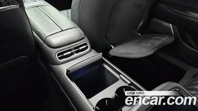 Genesis G90 2022 — ფოტო 28/40