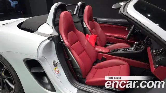 Porsche 718 Boxster 2024 — ფოტო 10/20